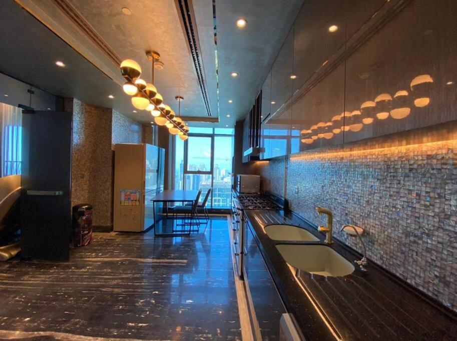 Apartment Luxurious 2br In Mbl Jlt Brand New Dubai