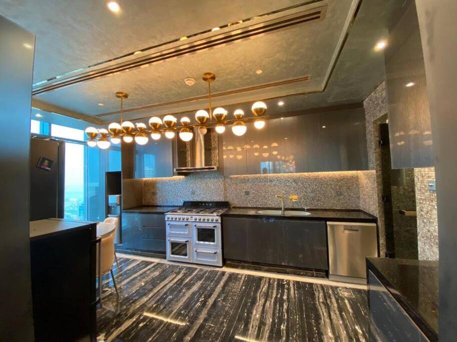 Apartment Luxurious 2br In Mbl Jlt Brand New